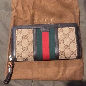 Gucci wallet